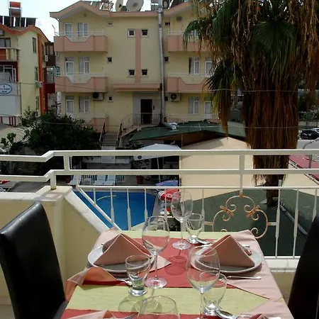 塞得奥里恩特公寓酒店 *